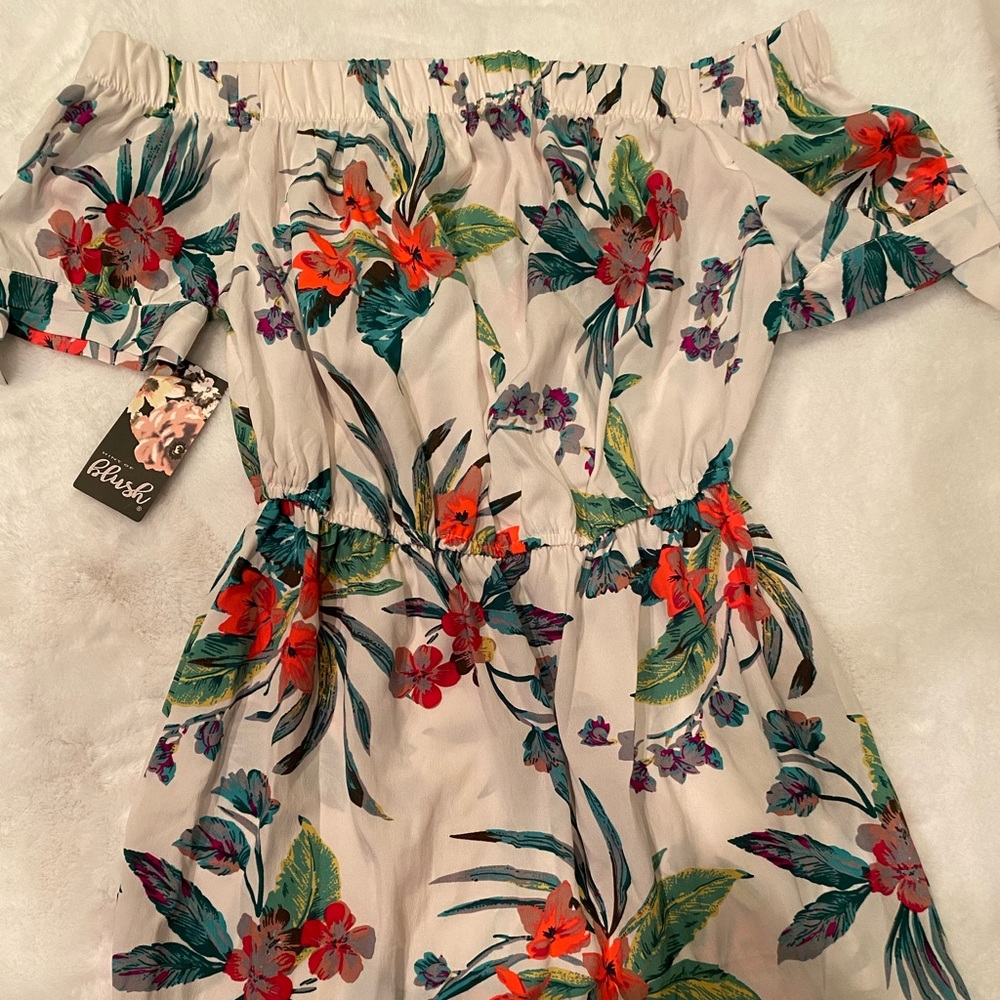 Blush floral dress. Size M